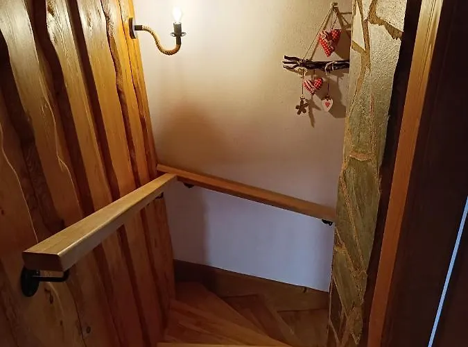 Dolna U Bratrikov בקתה Haligovce